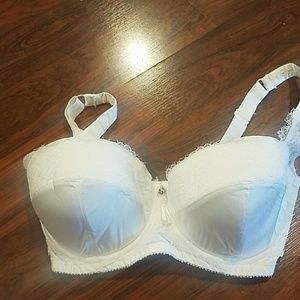 BRAND NEW NEVER WORN from Europe white lace bra